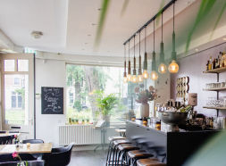 Food & Restaurant